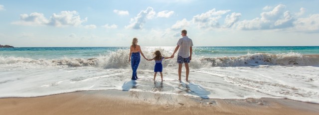 photo-1475503572774-15a45e5d60b9.jfif