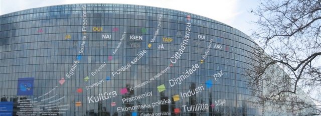 glazen wand hemicycle