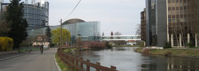 ep gebouwen en rivier